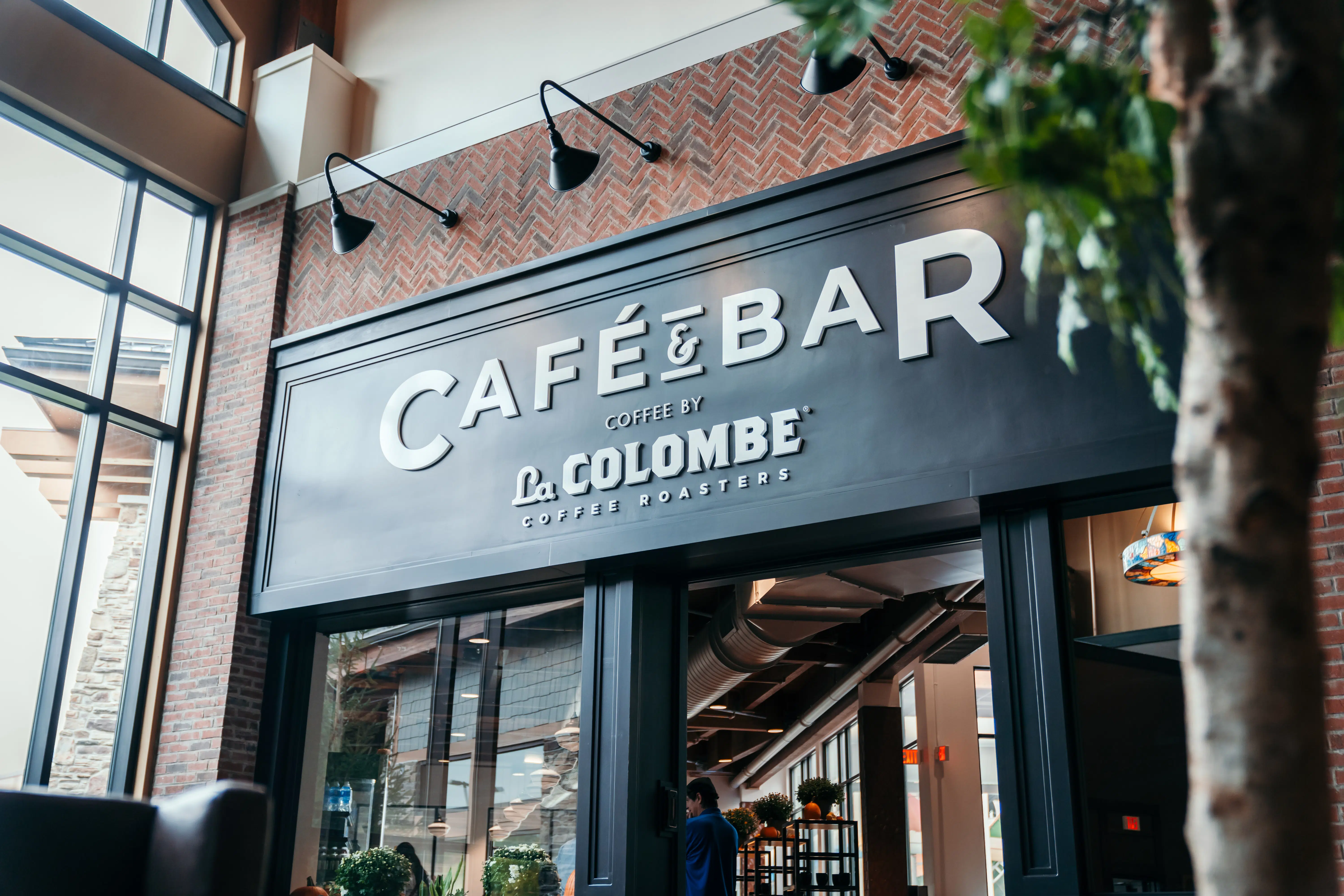 Cafe’ & Bar La Colombe
