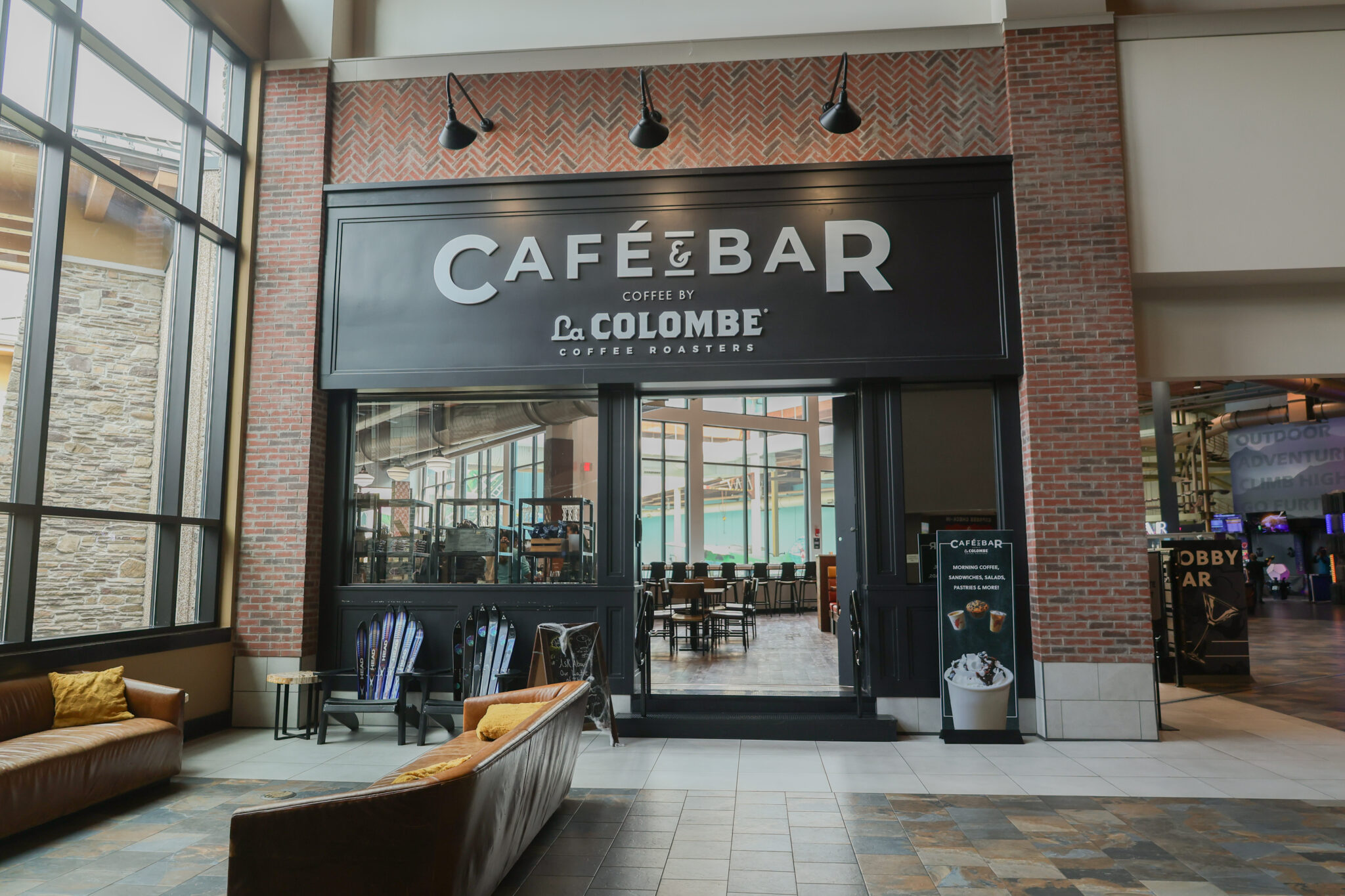 Cafe’ & Bar La Colombe